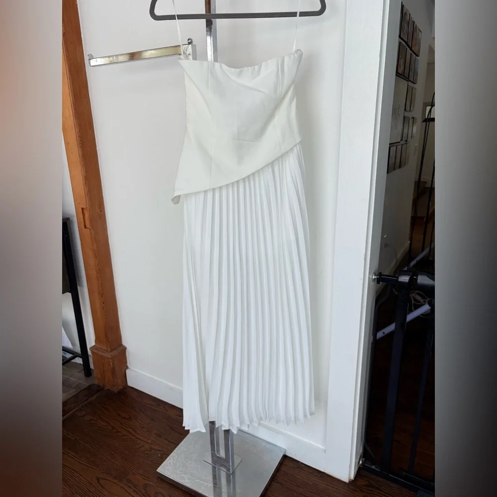 Commense - White Solid Pleated Strapless Split Dress Size Medium NWT - Picture 3 of 11